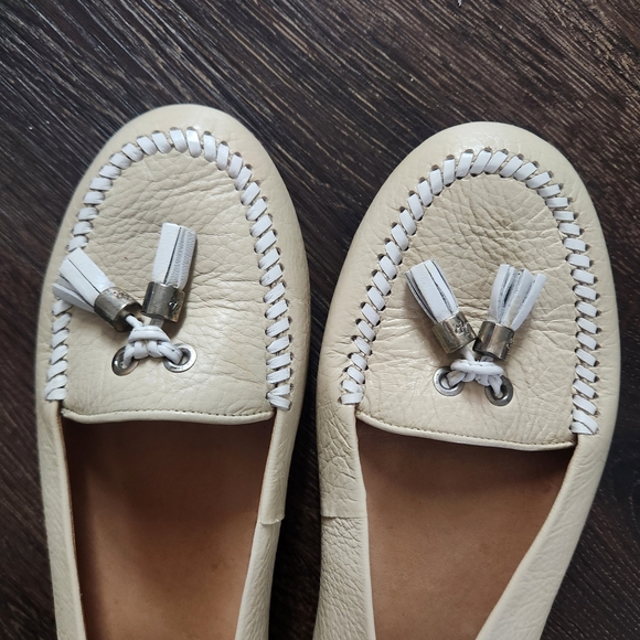 EUC Jack Rogers Cream Loafers with Tassel Detail, Size 7.5 - Picture 4 of 4